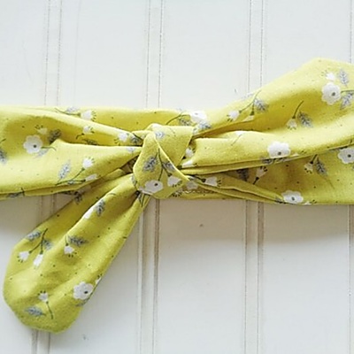 Donna Knotted Headband - Flowers on Green