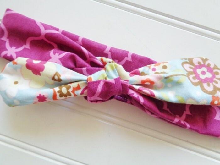 Knotted Headband - Maroon Quartrefoil with Floral on Blue