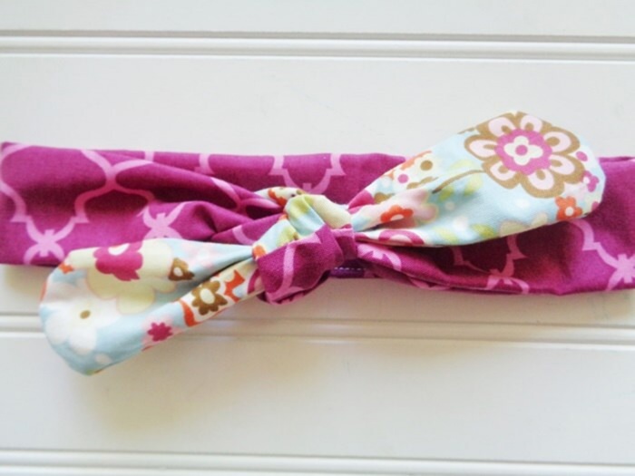 Knotted Headband - Maroon Quartrefoil with Floral on Blue