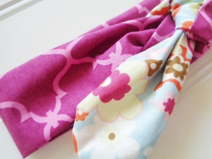 Knotted Headband - Maroon Quartrefoil with Floral on Blue