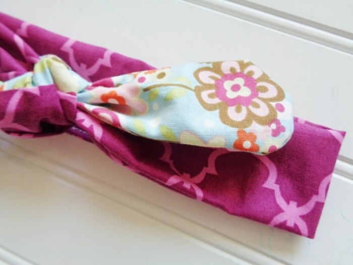 Knotted Headband - Maroon Quartrefoil with Floral on Blue