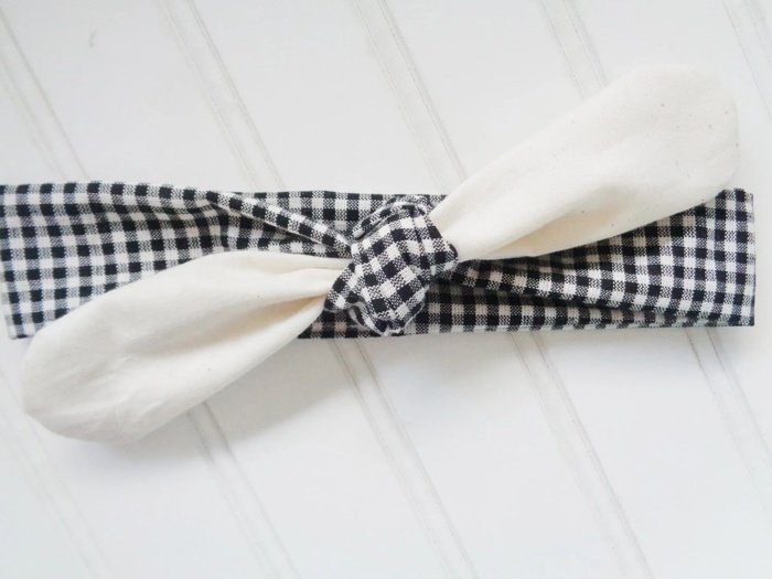 Sarah Knotted Headband - Muslin with Black Gingham