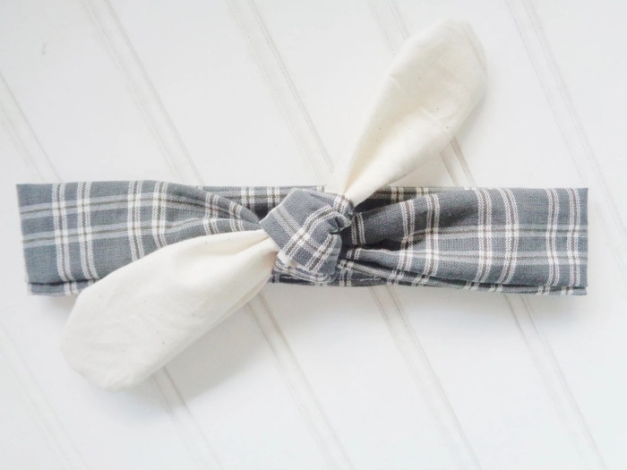 Knotted Headband - Muslin with Gray Plaid