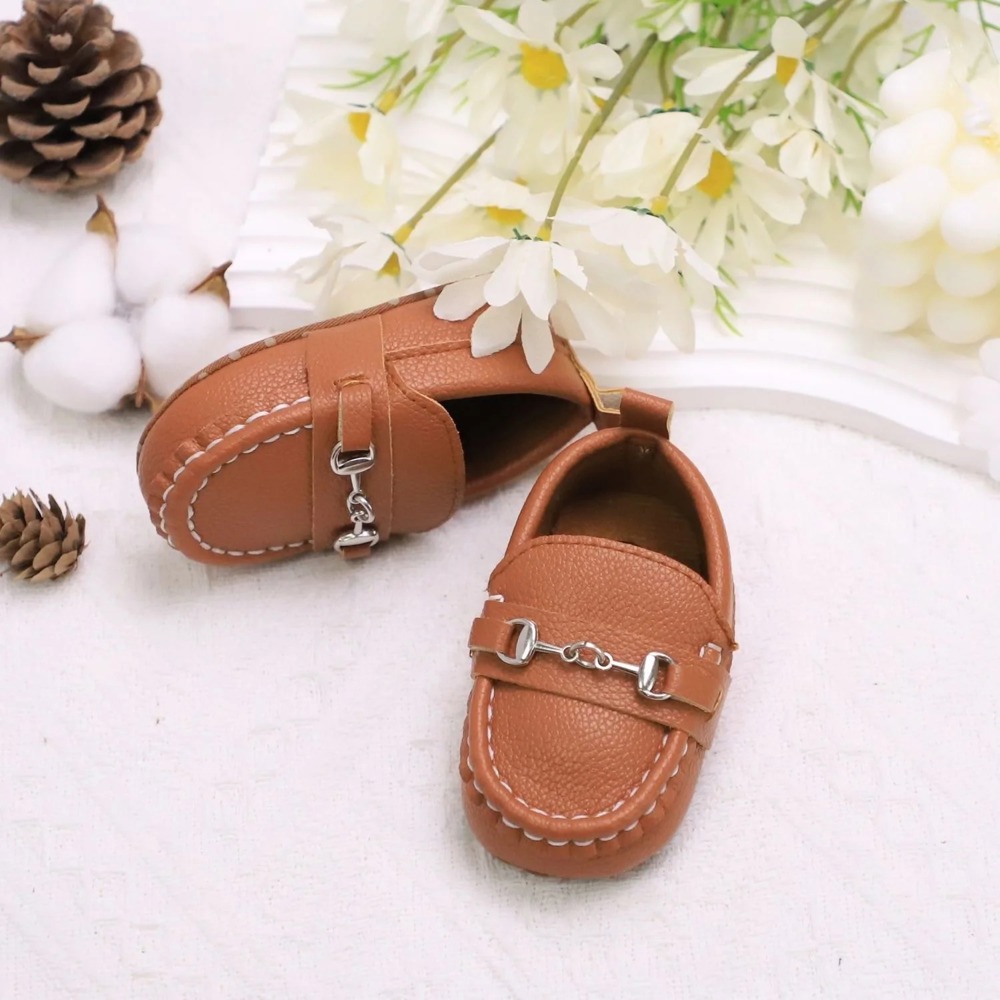 Chic & Cozy Baby Moccasins - Stylish First Steps