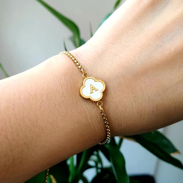 Initial Clover Charm Bracelet - Gold-Plated Elegance