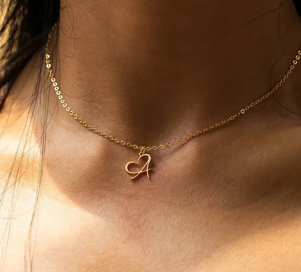 Personalized Initial Heart Necklace - Gold Elegance & Style