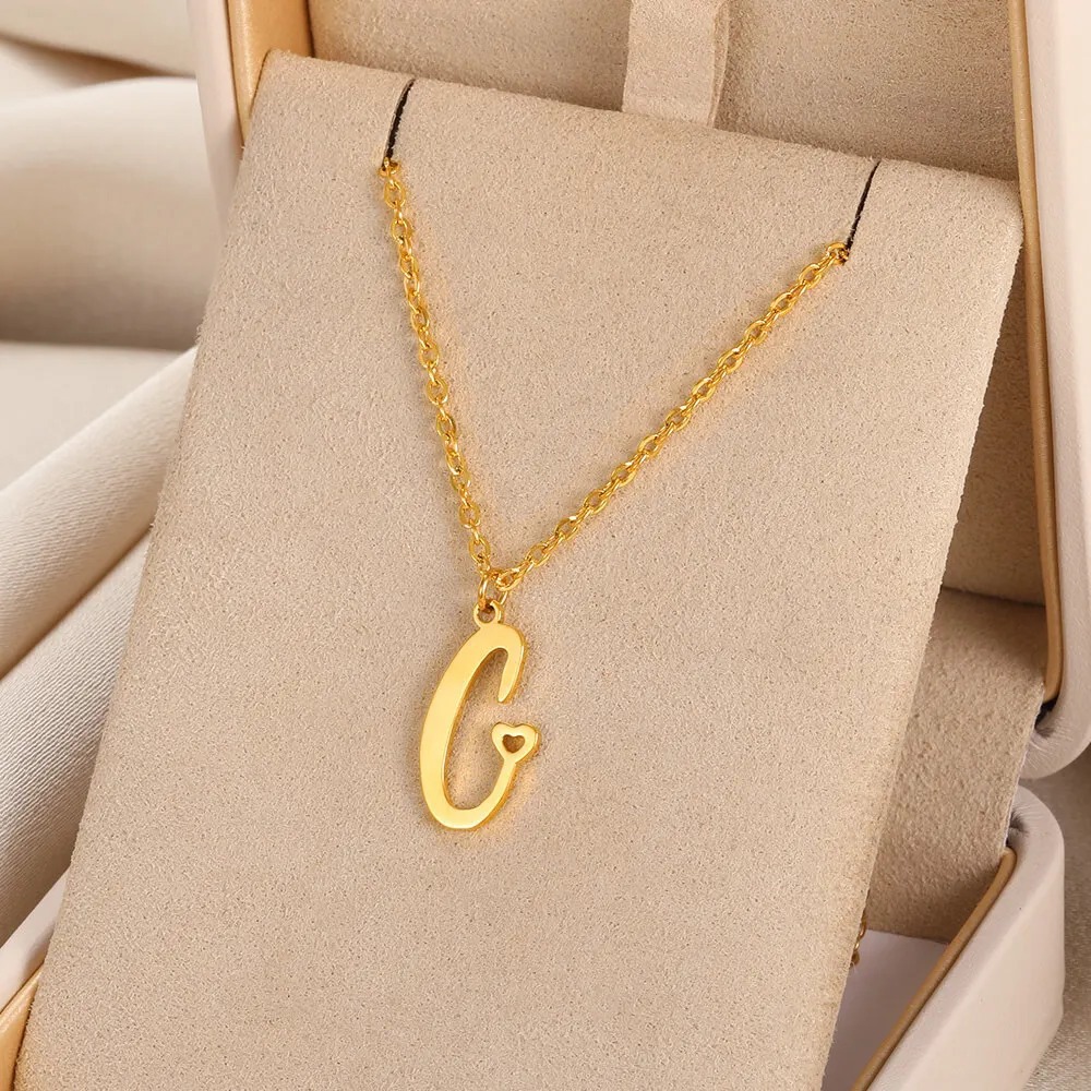 Personalized Initial Necklace - Vintage Charm & Elegance