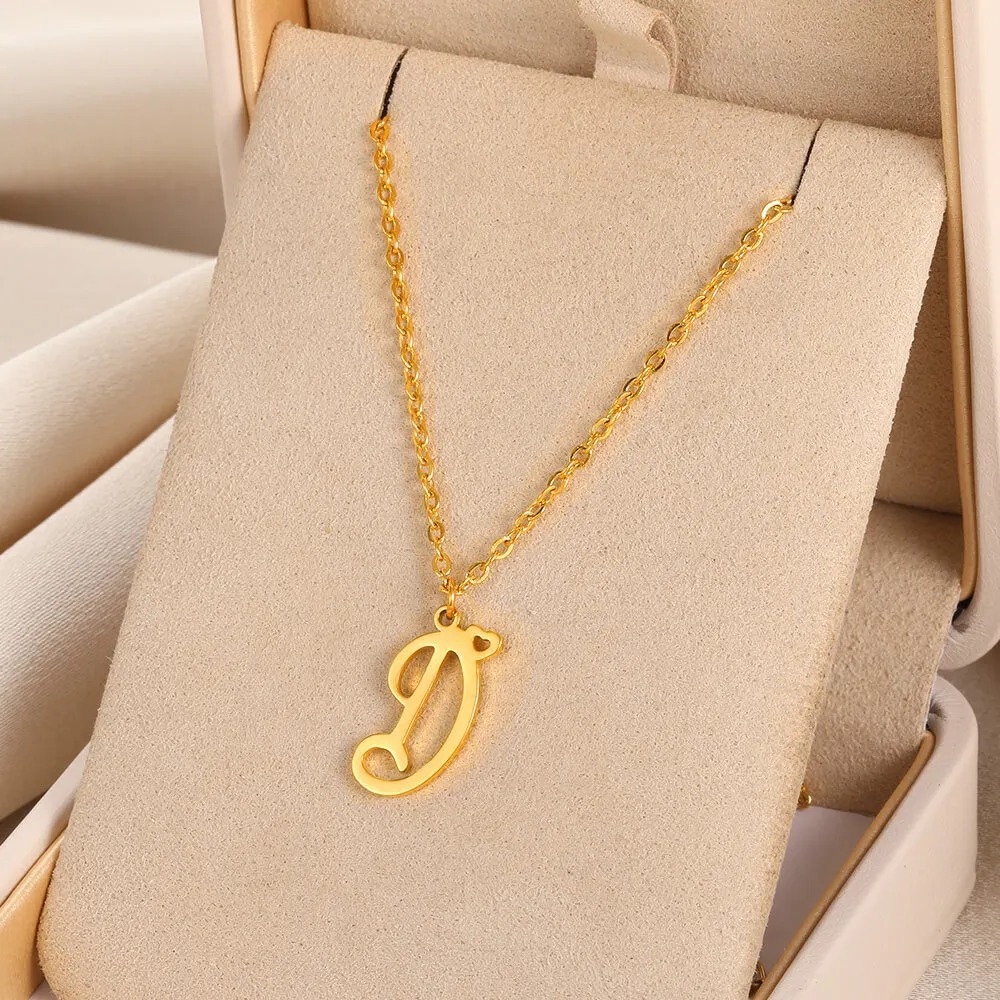 Personalized Initial Necklace - Vintage Charm & Elegance