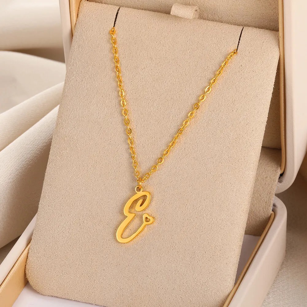 Personalized Initial Necklace - Vintage Charm & Elegance