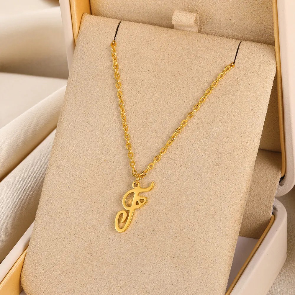 Personalized Initial Necklace - Vintage Charm & Elegance