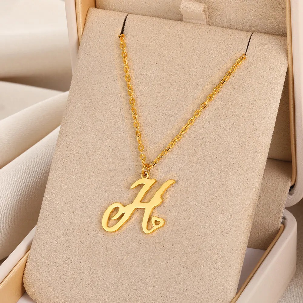 Personalized Initial Necklace - Vintage Charm & Elegance