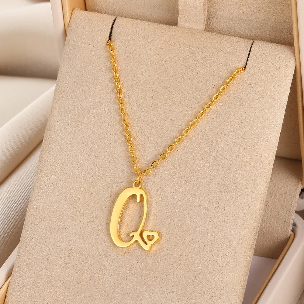 Personalized Initial Necklace - Vintage Charm & Elegance