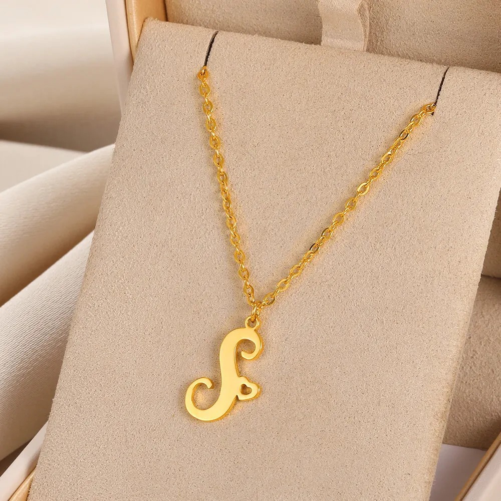 Personalized Initial Necklace - Vintage Charm & Elegance