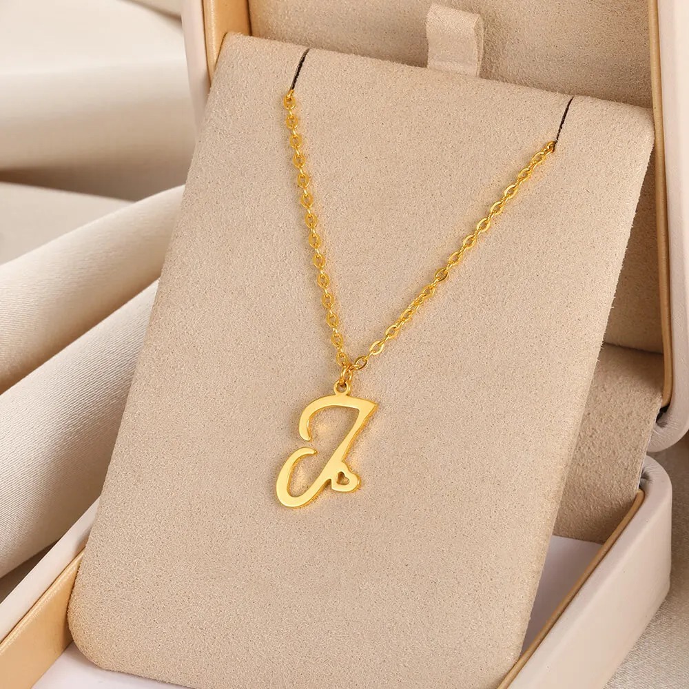 Personalized Initial Necklace - Vintage Charm & Elegance