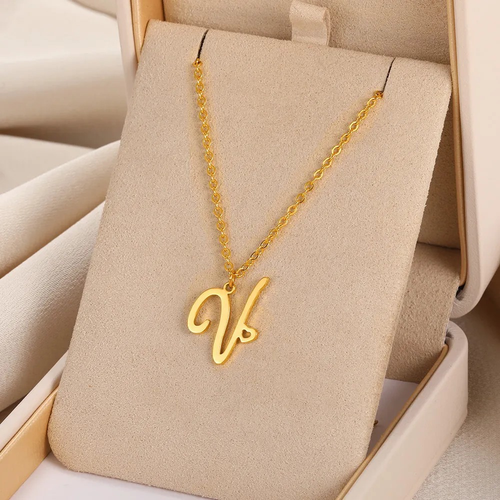 Personalized Initial Necklace - Vintage Charm & Elegance