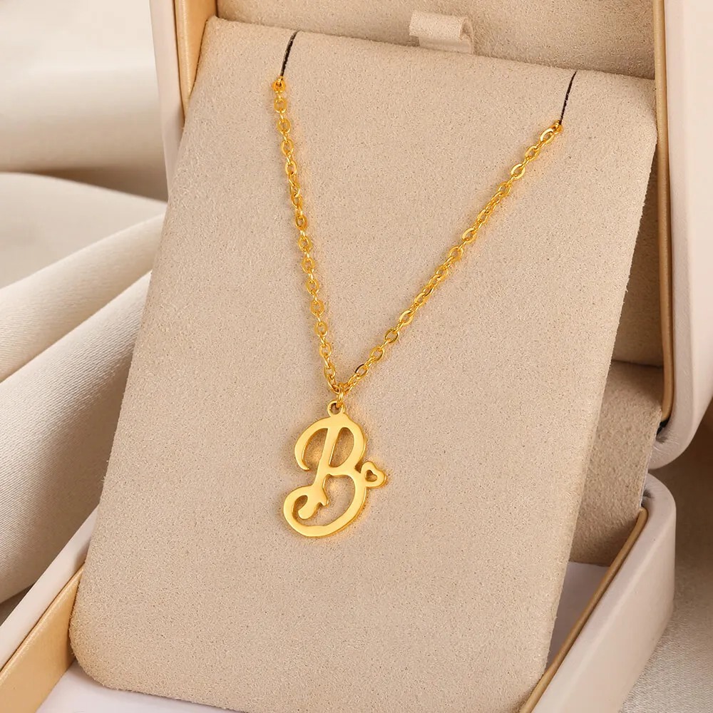 Personalized Initial Necklace - Vintage Charm & Elegance