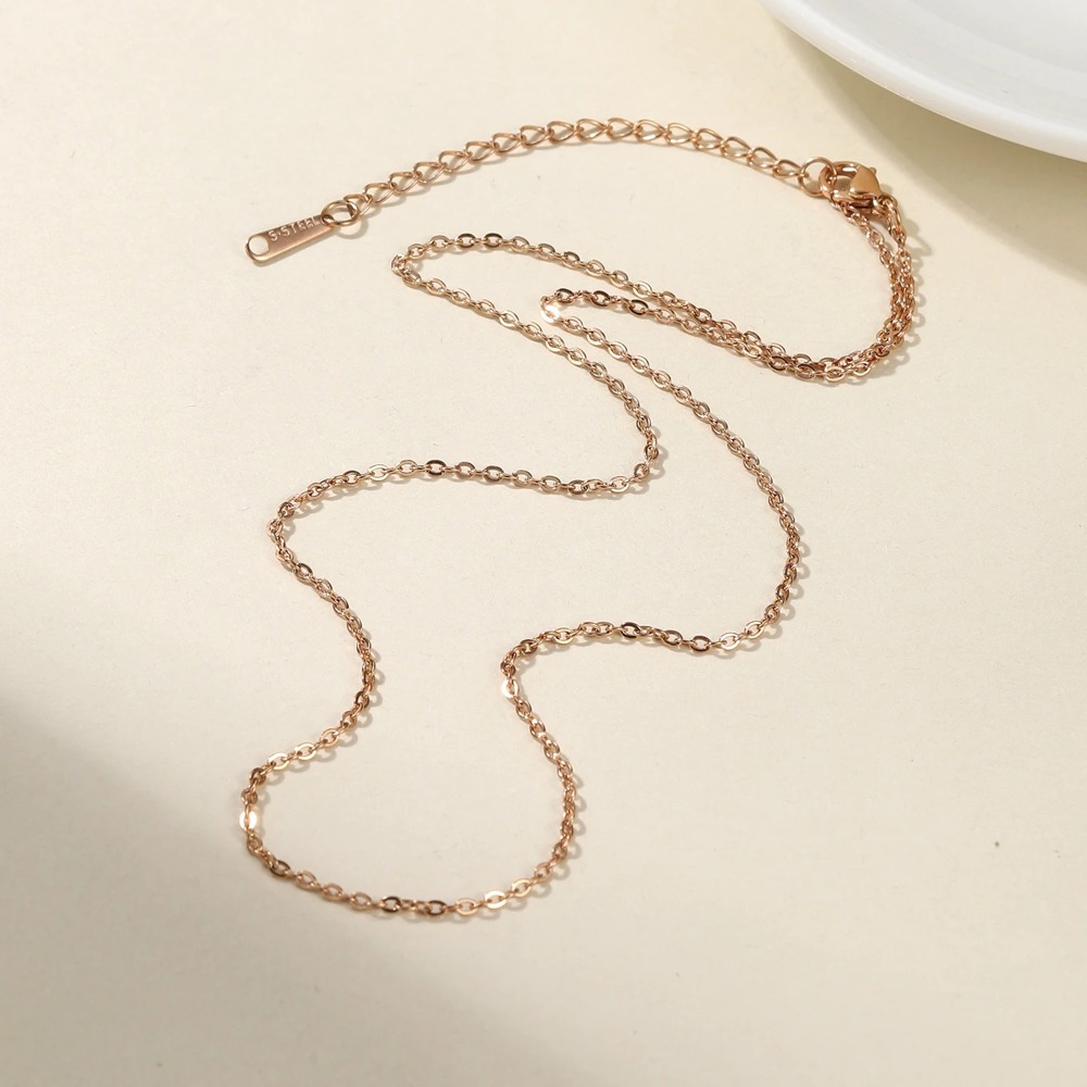 Luxurious 18K Gold Chain Necklace