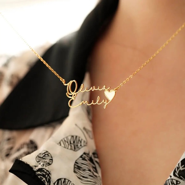 Personalized Two-Name Necklace in Gold with Heart Charm