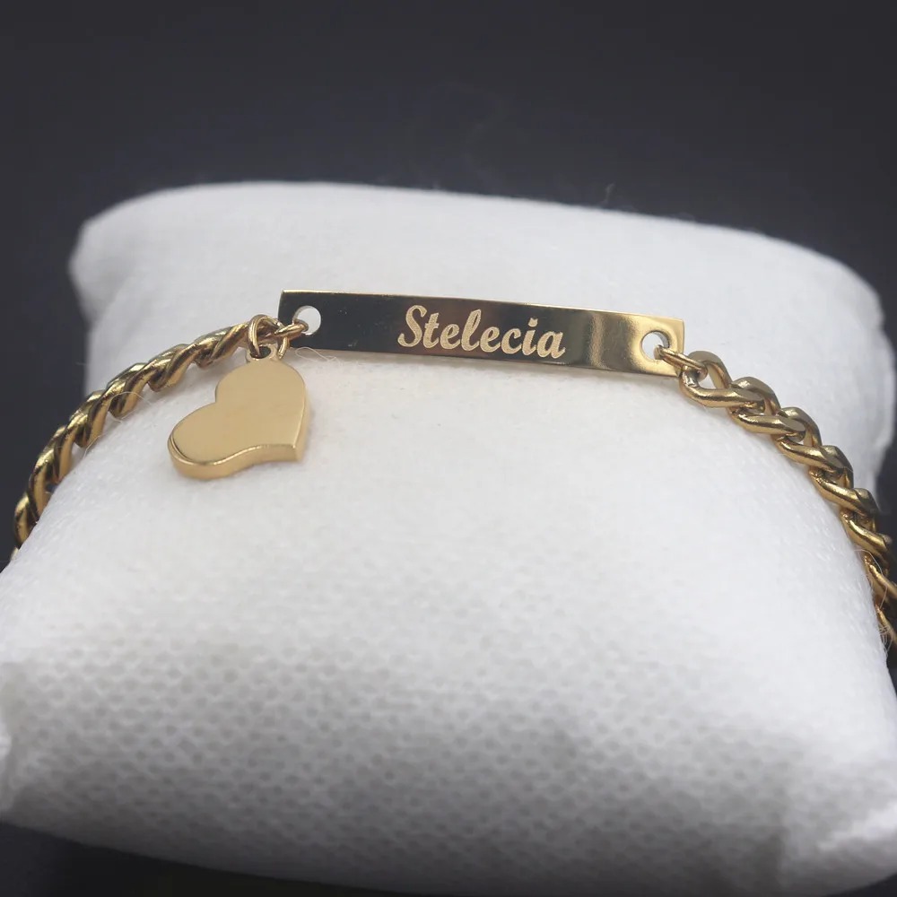 Personalized Name Bracelet: Chic & Sweet Heart ID Charm