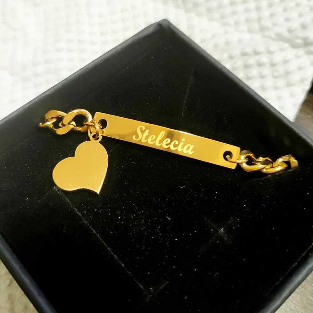 Personalized Name Bracelet: Chic & Sweet Heart ID Charm