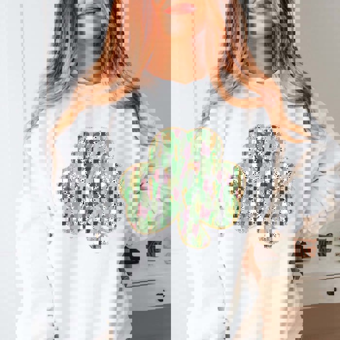 Brush Stroke Shamrock Graphic Sweatshirt