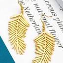  Very Carrot Graceful Leaf Drop Earrings