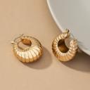  Very Carrot Lightweight puffy clam shell pattern hoop earrings