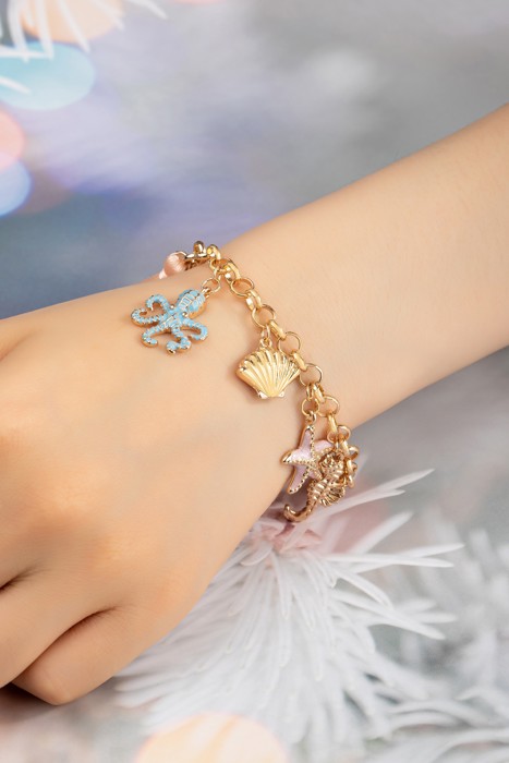 Very Carrot Ocean Treasures Charm Bracelet