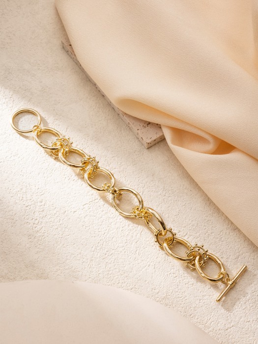 Very Carrot Bold Link Toggle Bracelet
