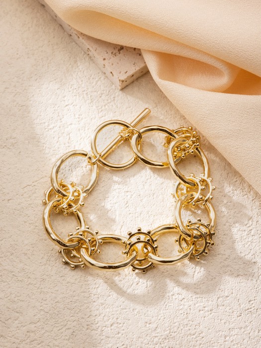 Very Carrot Bold Link Toggle Bracelet