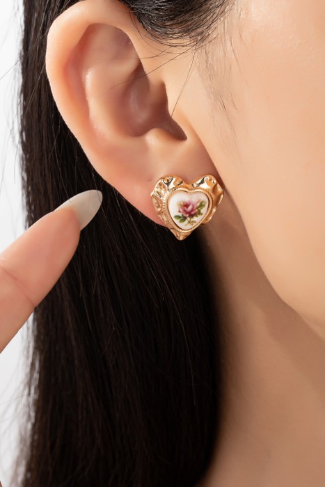 Very Carrot Heirloom Rose Heart Studs