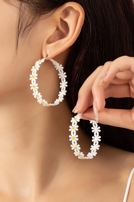 Very Carrot Daisy Delight Hoop Earrings