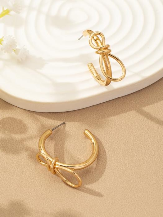 Very Carrot Brass Bow Hoop Earrings