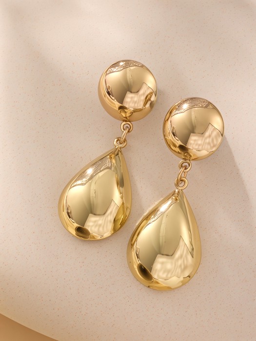 Very Carrot Puffy Teardrop Dome Earrings