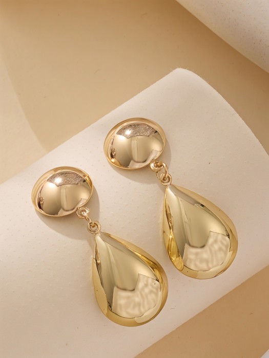 Very Carrot Puffy Teardrop Dome Earrings