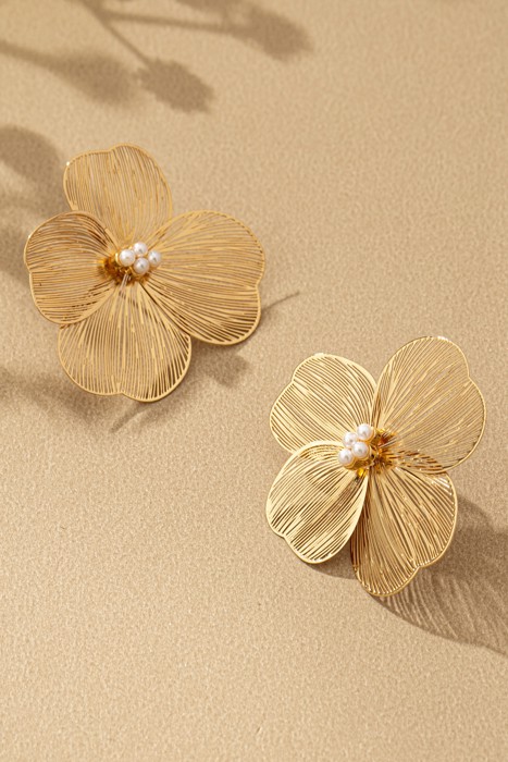 Very Carrot Petal & Pearl Flower Earrings