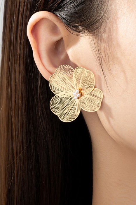 Very Carrot Petal & Pearl Flower Earrings