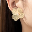  Very Carrot Petal & Pearl Flower Earrings