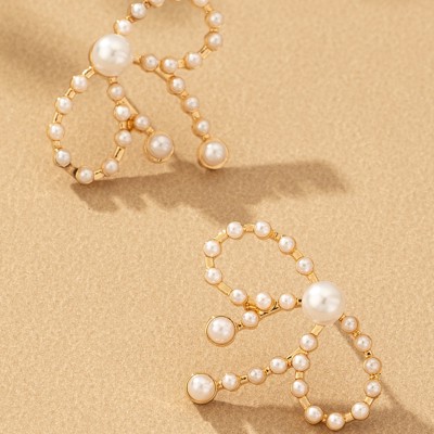 Very Carrot Pearled Grace Bow Earrings