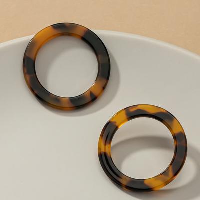 Very Carrot Acetate tortoise hoop earrings