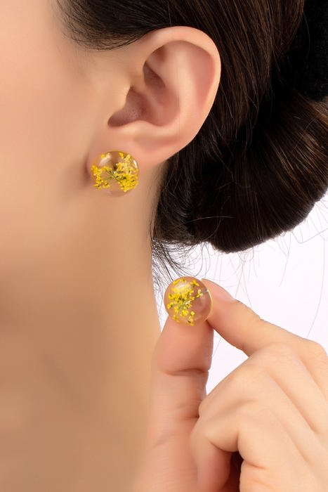 Very Carrot Yellow Half Dome Square Dried Flower Stud Earrings