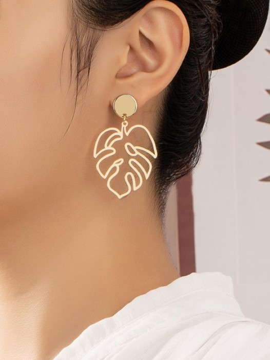 Very Carrot Openwork Monstera Drop Earrings