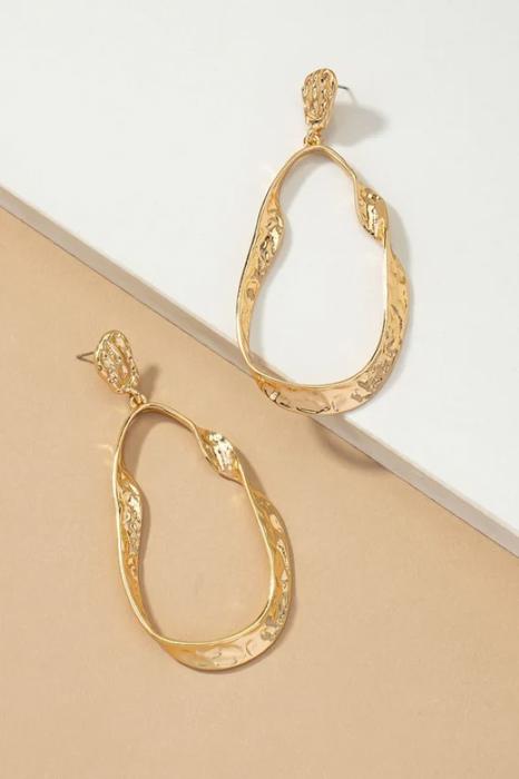 Very Carrot Statement hammered twisted metal hoop earrings