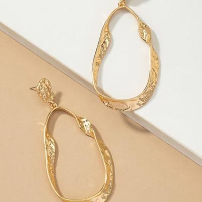 Very Carrot Statement hammered twisted metal hoop earrings