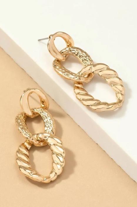 Very Carrot Lightweight chunky chain link drop earrings