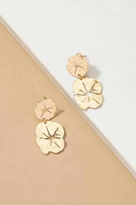 Very Carrot Hammered double metal flower drop earrings