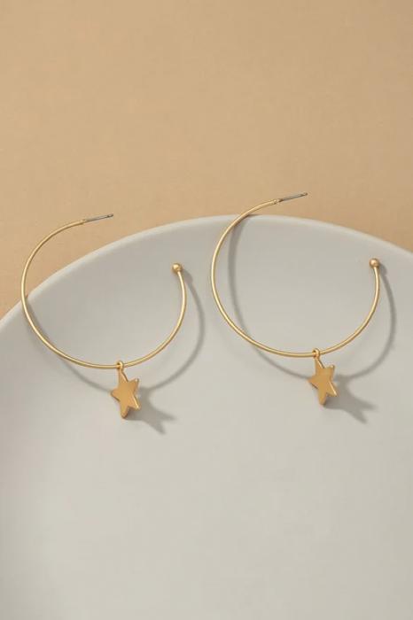 Very Carrot Dainty Hoop Earrings with Star Charm