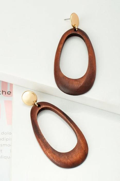 Very Carrot Cutout Wood Hoop Earrings with Round Stud