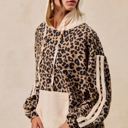  Love Kuza - Wild Spirit Retro Hoodie