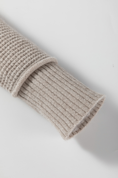 Love Kuza - Cozy Cloud Mockneck Sweater